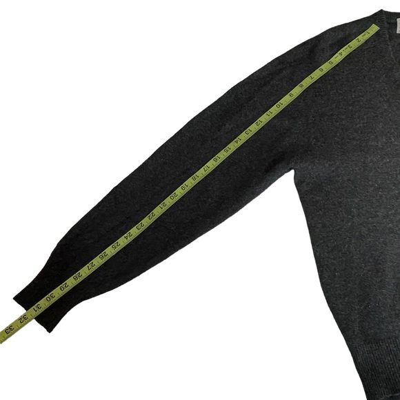 Vintage Jaccar Cashmere Sweater Gray Charcoal V-Neck Size Large 1980 - Picture 10 of 11